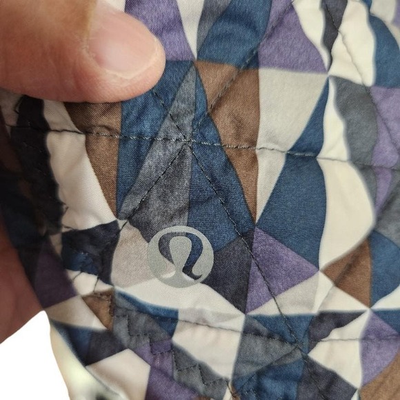 Lululemon Hot Cheeks Short Primaloft‎ Stained Glass Love Neutral Blush Black - Picture 4 of 6